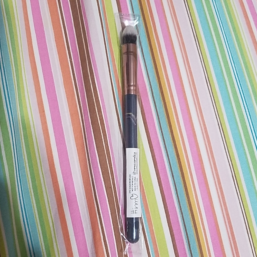 LIMITED EDITION Luxie Wonder Woman Makeup Brush